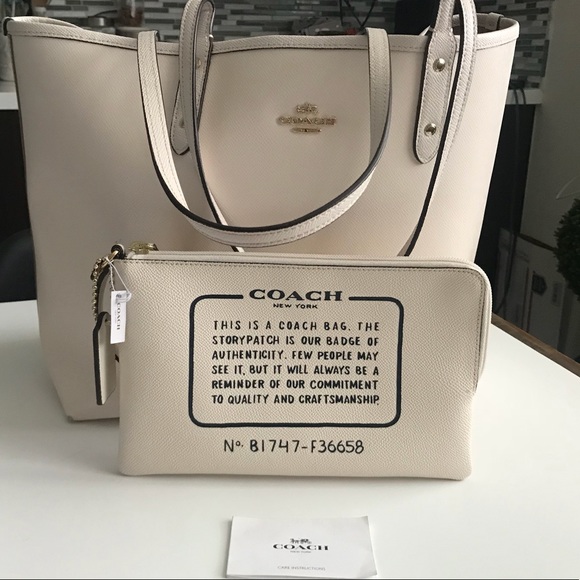 Coach Handbags - COACH | Reversible Signature City Large Tote Set